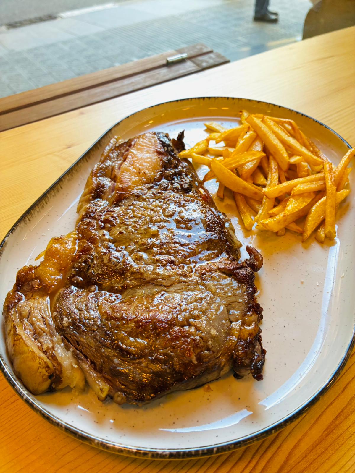 Barcelona Degustación Entrecot a la mantequilla anchoas