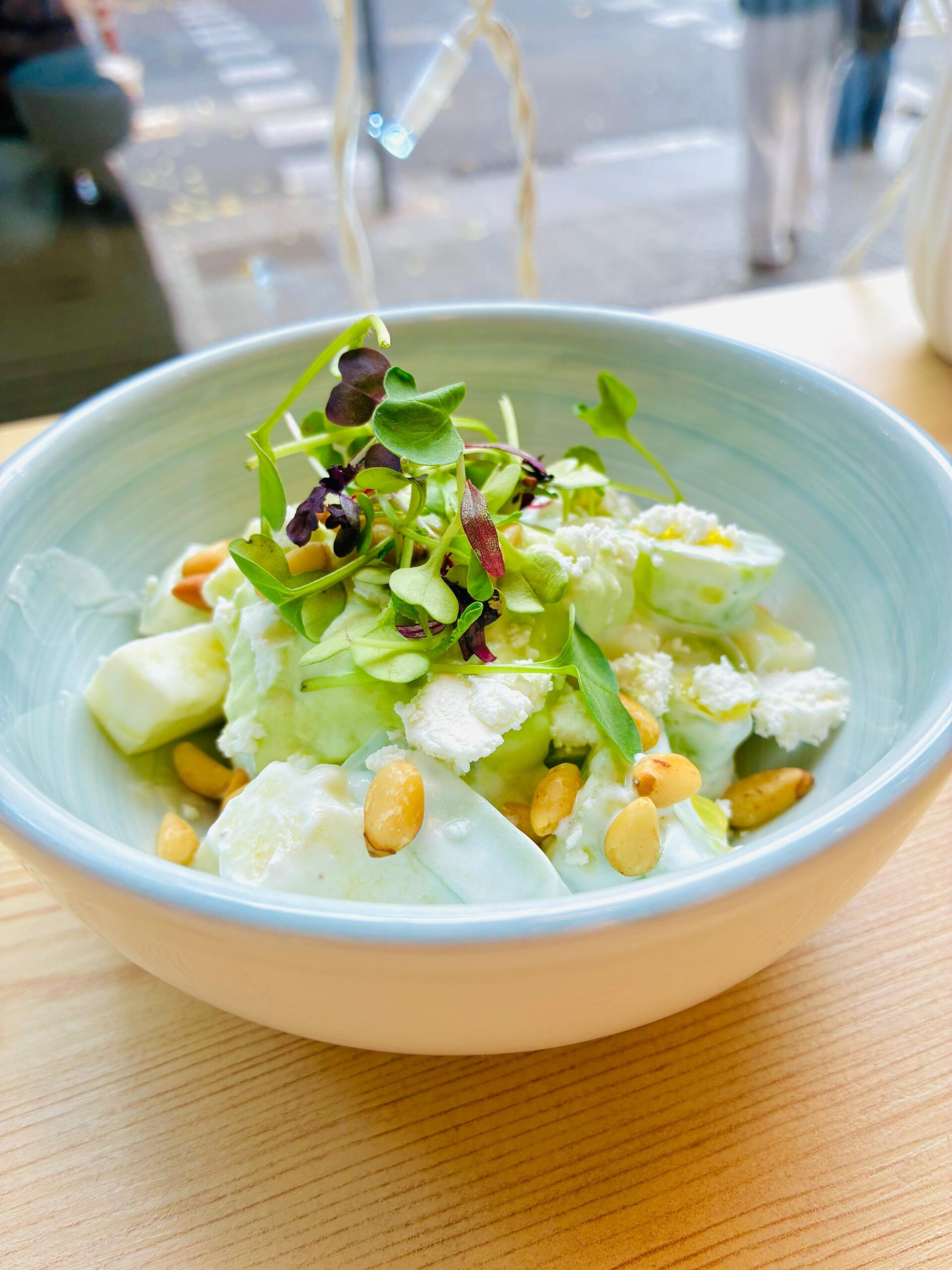 platos y productos de temporada en primavera