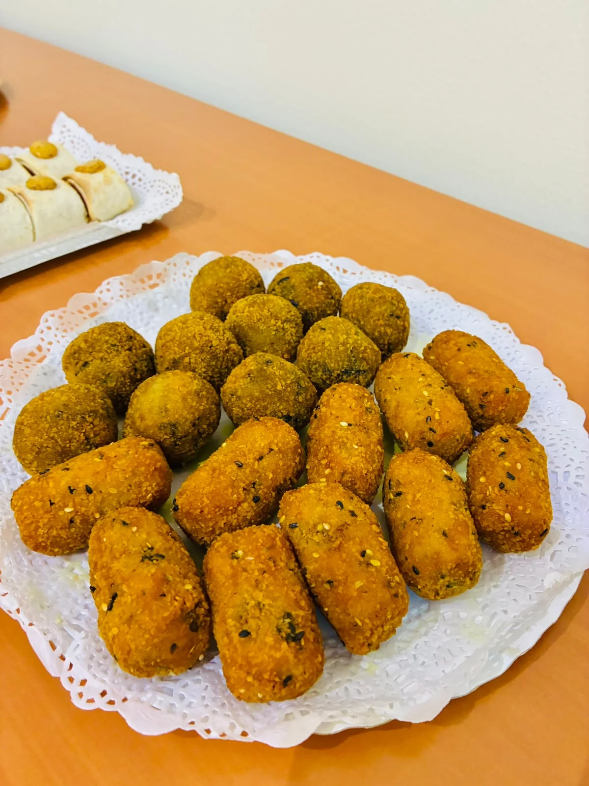 Surtido de croquetas vegetarianas o veganas
